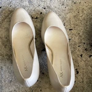 Anne Klein Akwystere 3 1/2” Heel Women’s Pumps 8.5” M Nude